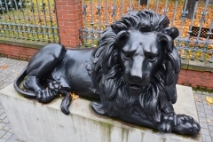image015