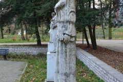 image023